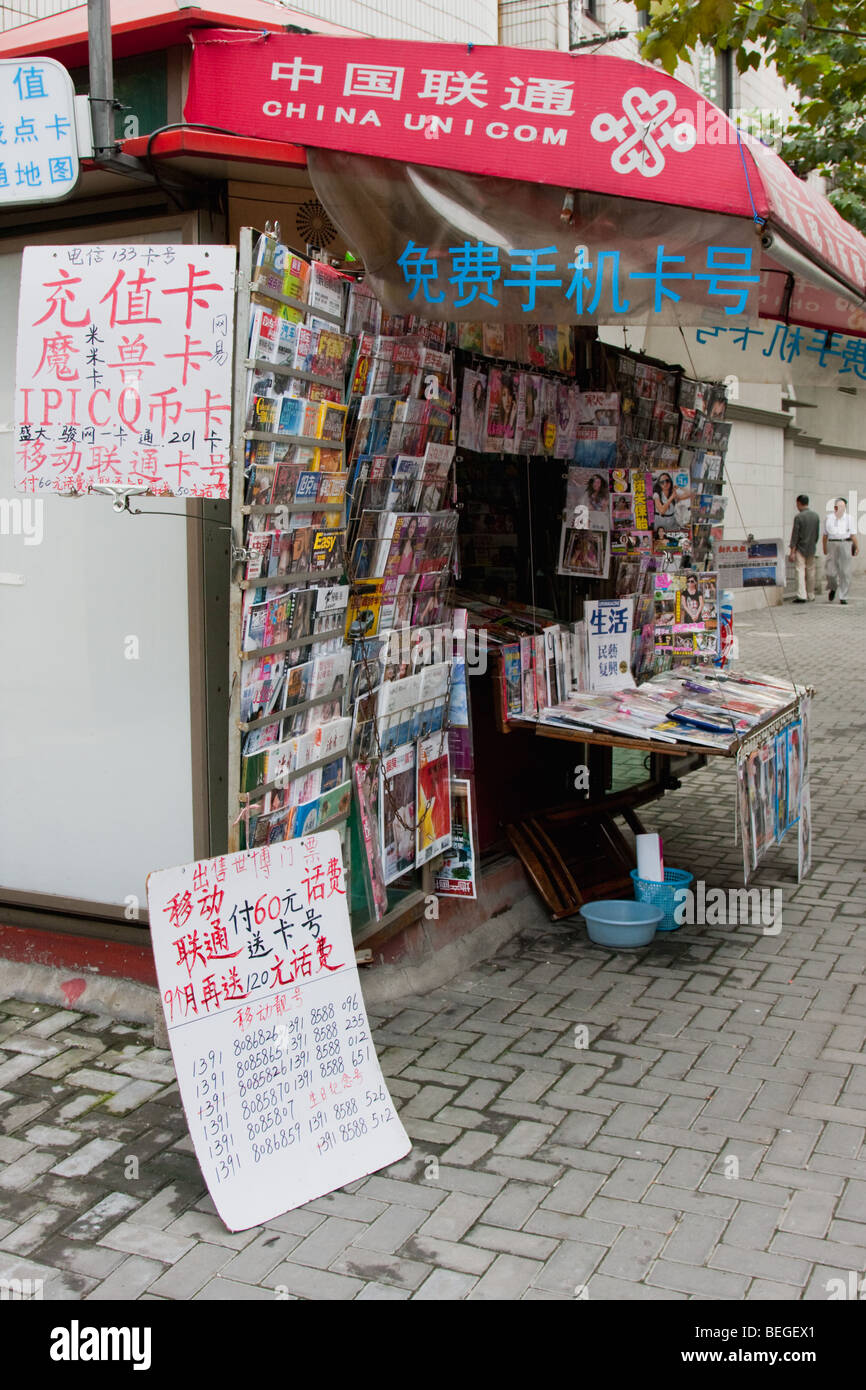 Newsagent selling magazine in Shanghai China Stock Photo