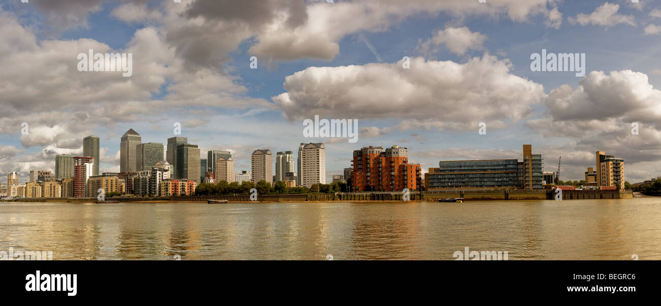 A panoramic view of Canary Wharf and the Londo Docklands area. Photo by ...
