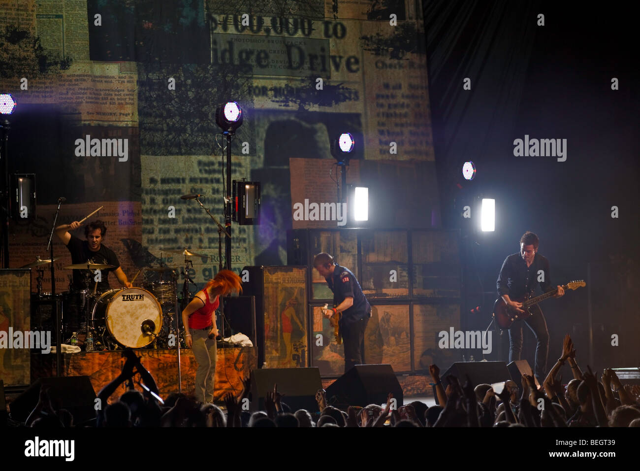 Paramore the opening act for gwen stefani and "No Doubt Stock Photo