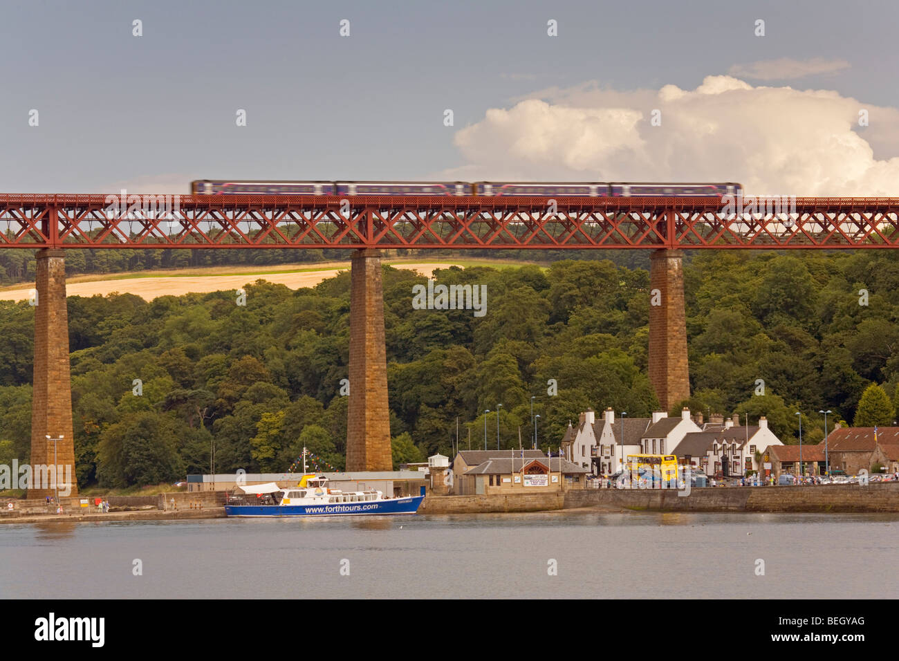 Hawes Pier and Hawes Inn, South Queensferry Stock Photo