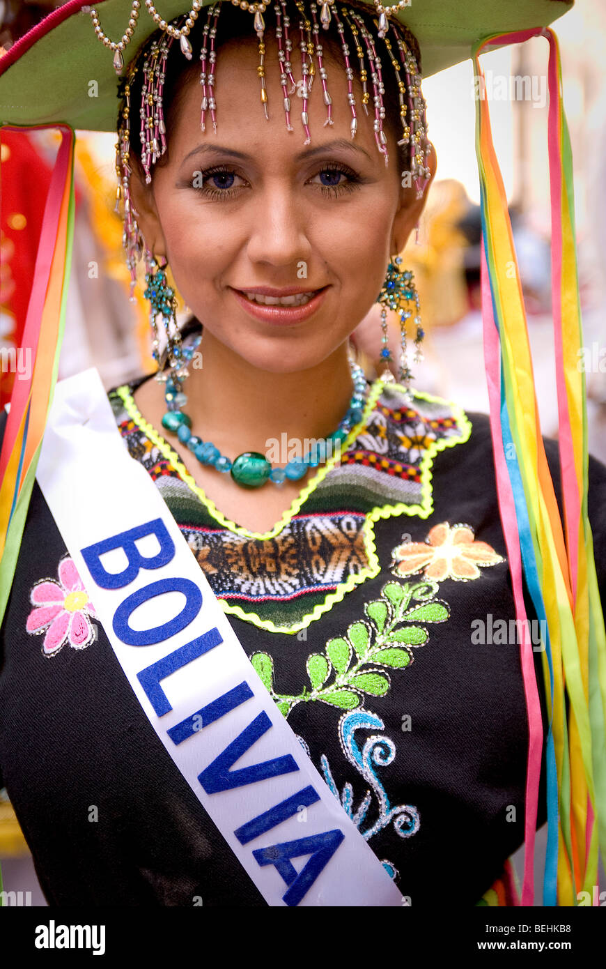 Desfile de bolivia hires stock photography and images Alamy