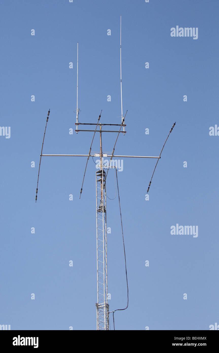 Amateur radio antenna hires stock photography and images Alamy