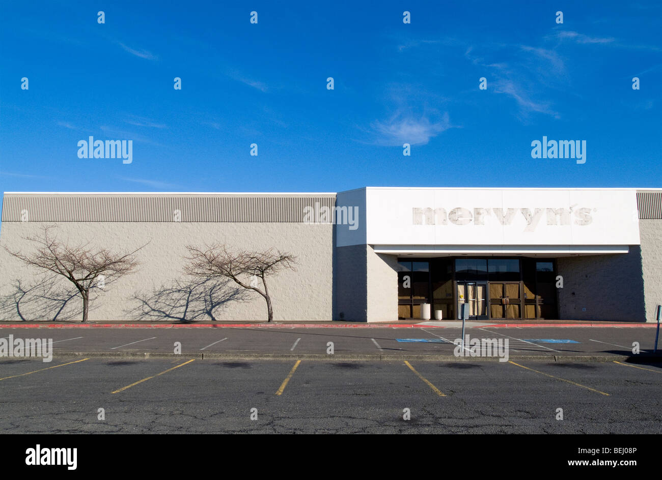 Closed Mervyn's Department Store Stock Photo Alamy