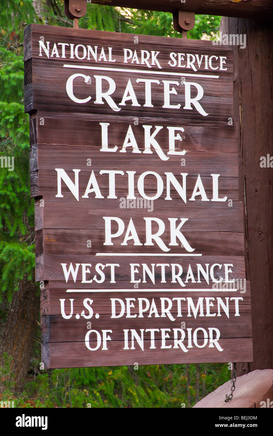 Park entrance sign, Crater Lake National Park, Oregon Stock Photo Alamy