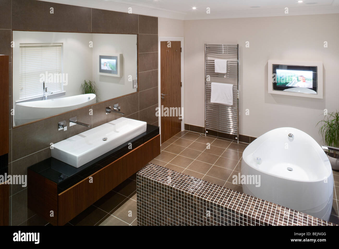 Bathroom. 2007 interior design Stock Photo - Alamy