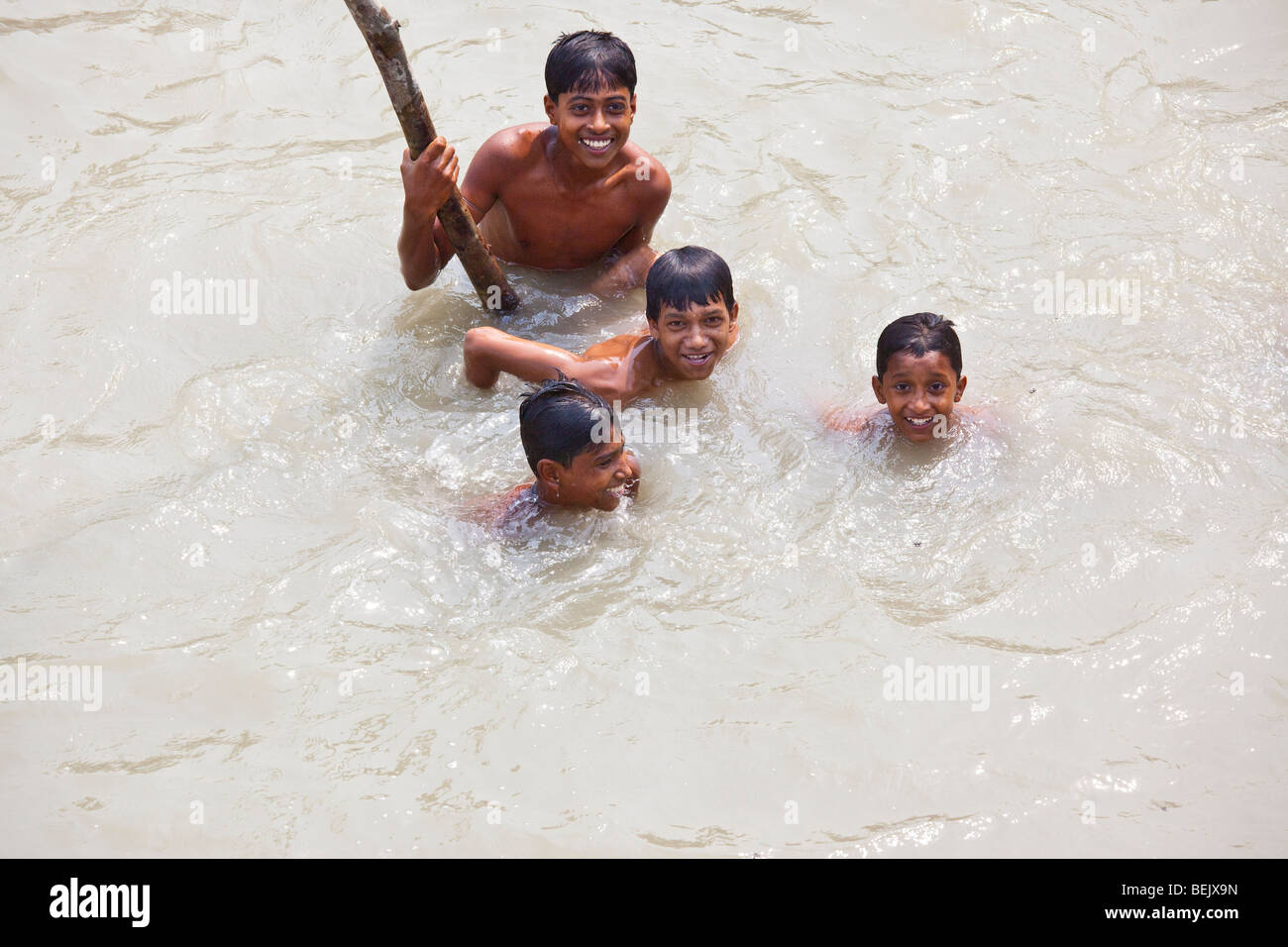Boys in river hi-res stock photography and images - Alamy