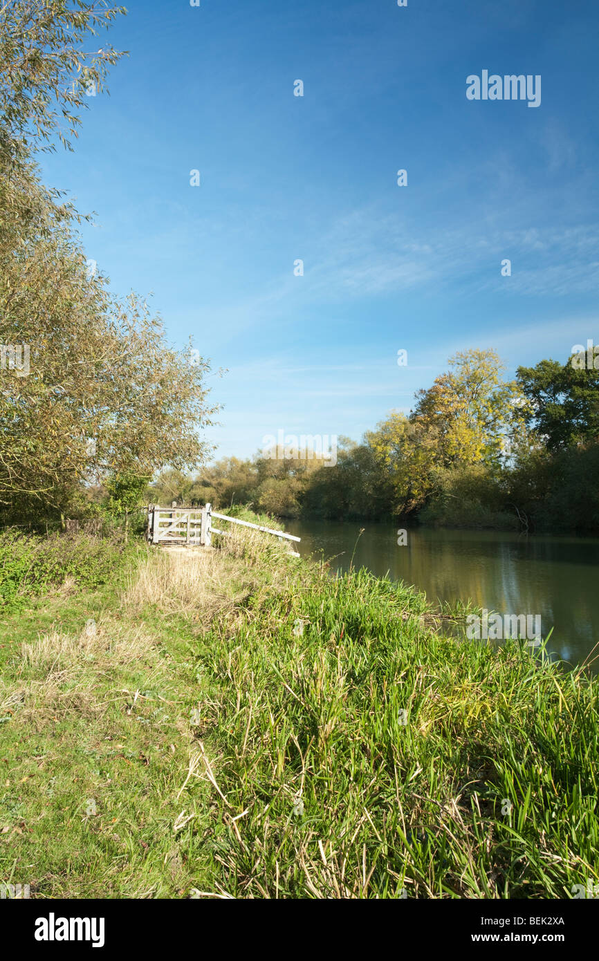 Thames Path between Newbridge and Northmoor, Oxfordshire, Uk Stock Photo