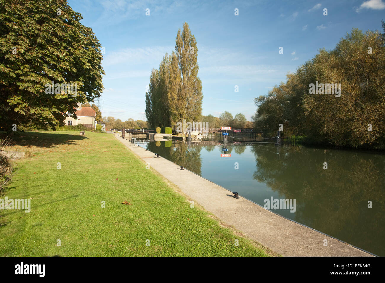 Northmoor Lock on the River Thames in Oxfordshire, Uk Stock Photo