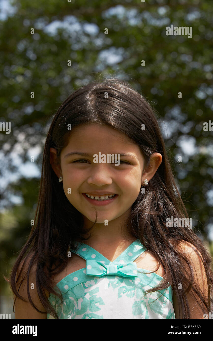 Portrait of a girl smiling Stock Photo - Alamy
