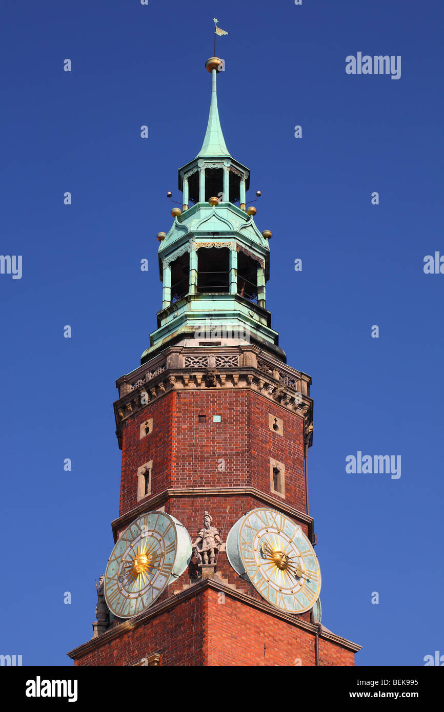Townhall tower hi-res stock photography and images - Alamy