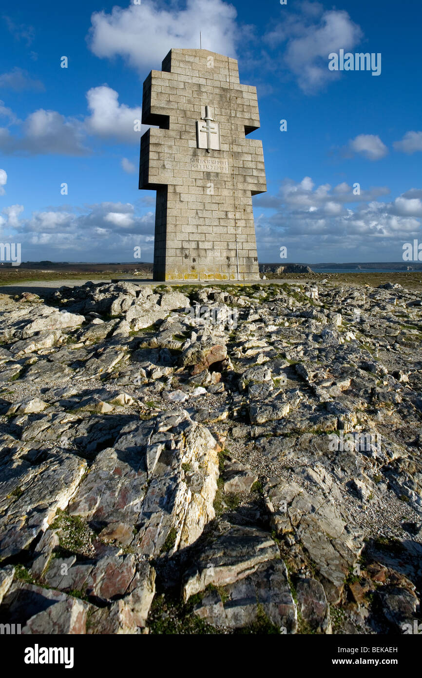 World War Two monument to the Bretons of Free France / Cross of Pen Hir / Croix de Pen-Hir, Pointe de Pen-Hir, Brittany, France Stock Photo