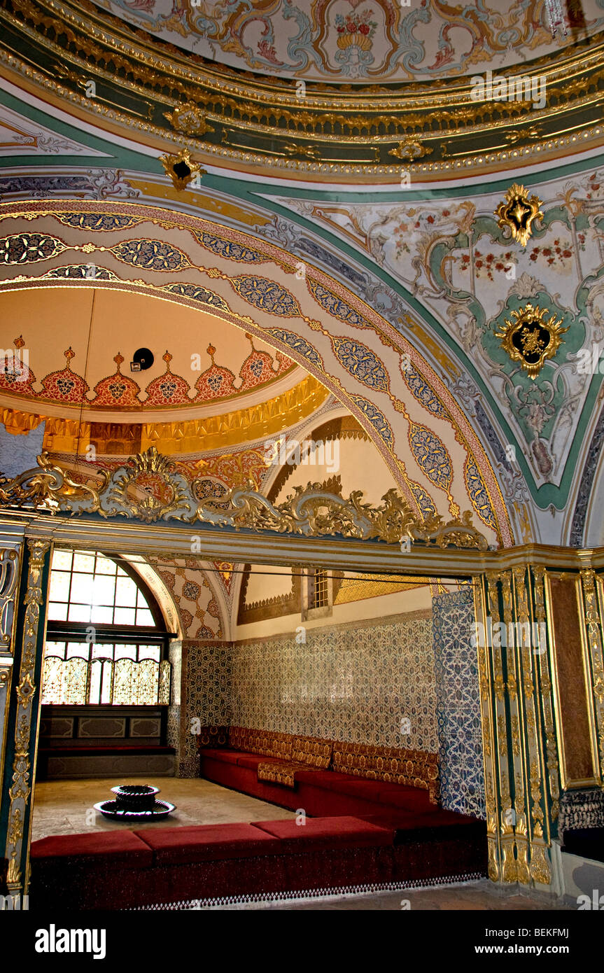 Topkapi Palace Museum Istanbul Turkey Ottoman Sultans Stock Photo - Alamy