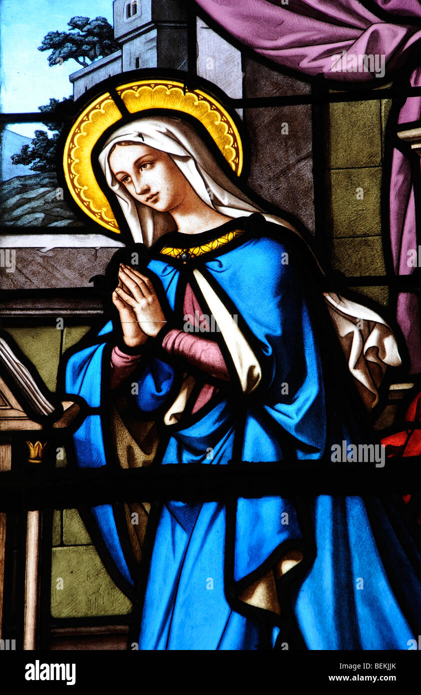 Stained-glass window of Mary in the chapel of Château de Courtanvaux, Bessé sur Braye, Sarthe, France Stock Photo
