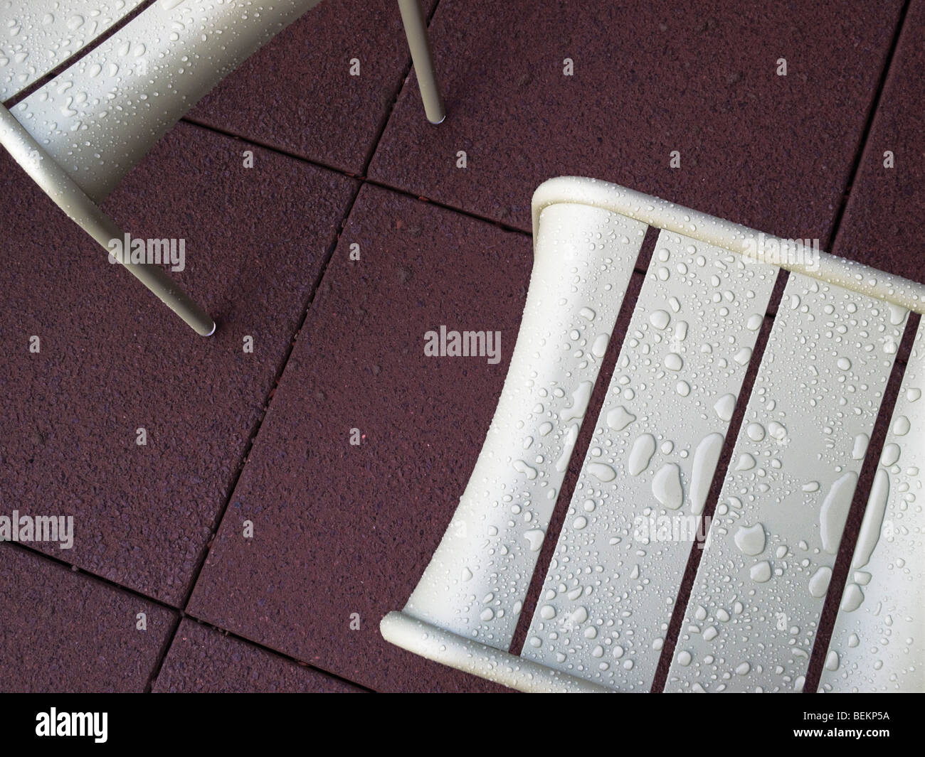 Two opposite chairs hi-res stock photography and images - Alamy