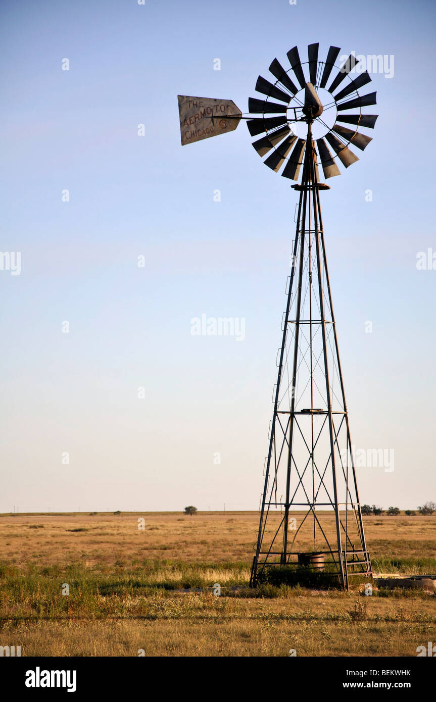 Ogallala aquifer windmill hires stock photography and images Alamy