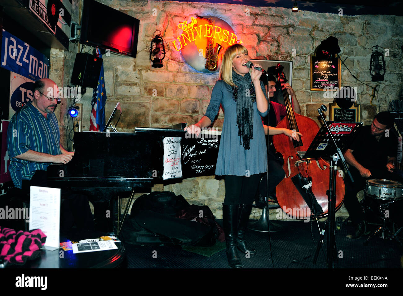 Paris, France, 'Cafe Universe' Jazz Music Club, American Female Singer Performing Musicians on Stage with Band Stock Photo