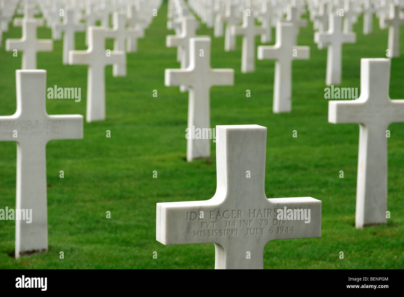 Second World War Two graves at the Normandy American Cemetery and Memorial, Omaha Beach, Colleville-sur-Mer, Normandy, France Stock Photo