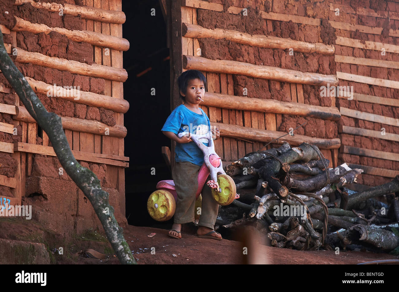 BRAZIL Aldeia Tekoa Pyau, a Guarani Mbya indigenous slum settlement on