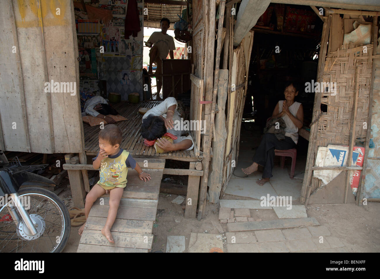 Cambodia phnom penh slum area hi-res stock photography and images - Alamy