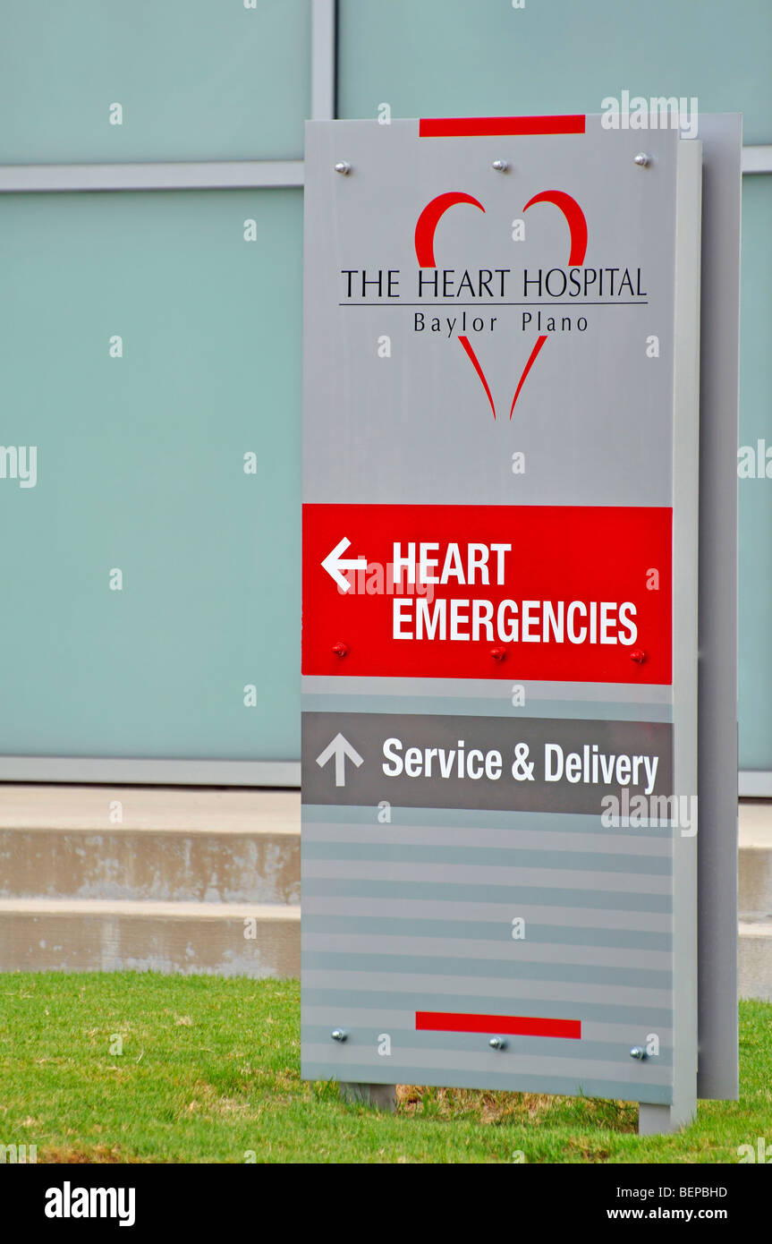 Emergency sign at hospital Stock Photo