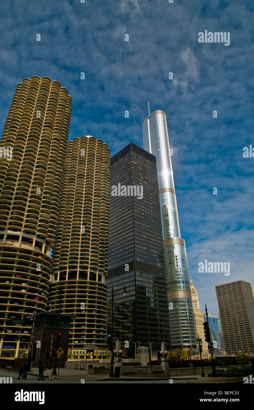 Chicago trump tower view hi-res stock photography and images - Alamy