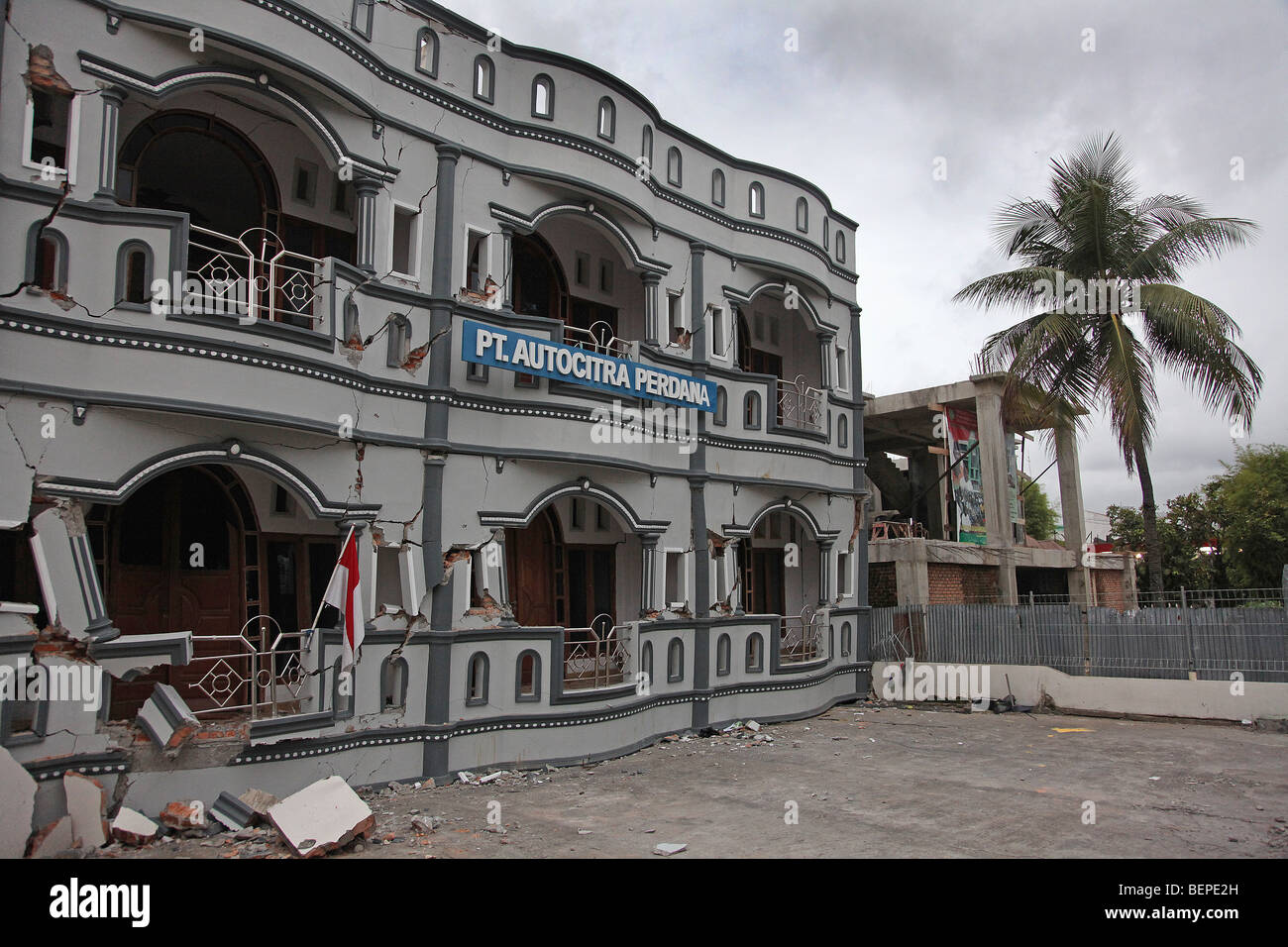 Shops and homes devastated by the earthquake of 2nd October, Padang, West Sumatra Stock Photo