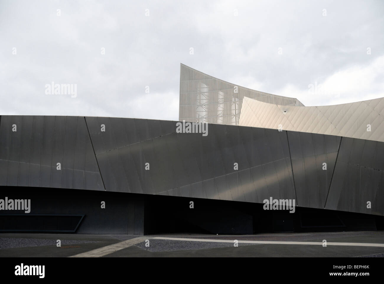 The Imperial War Museum North at Salford Quays, Manchester, England, UK ...
