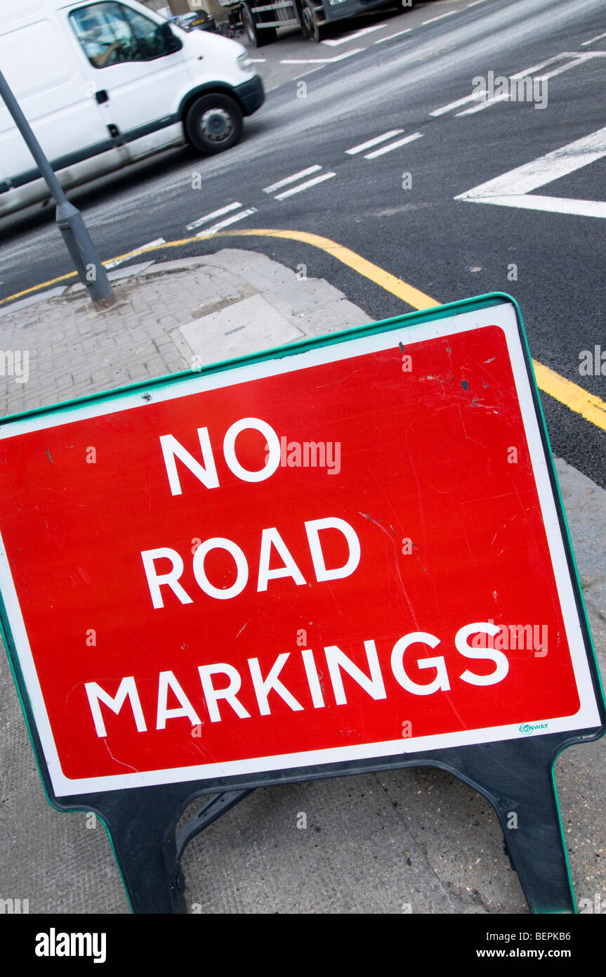 Temporary 'No Road Markings' Sign on the road, London, UK Stock Photo