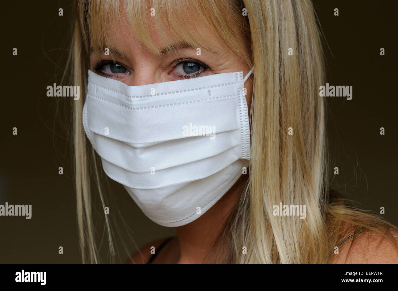 Air filtering face masks hi-res stock photography and images - Alamy