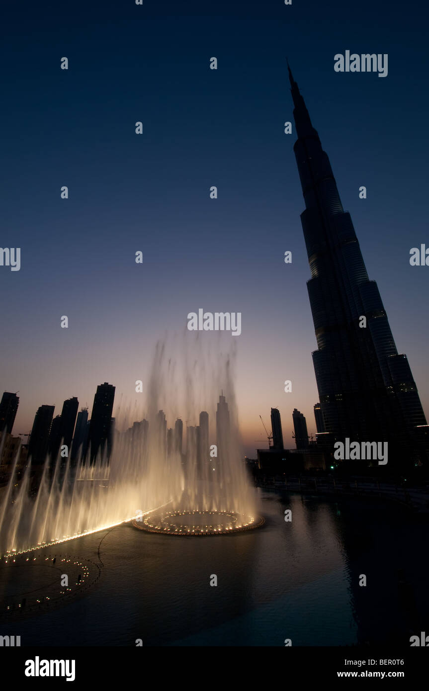 Dubai Mall Fountains Stock Photo Alamy
