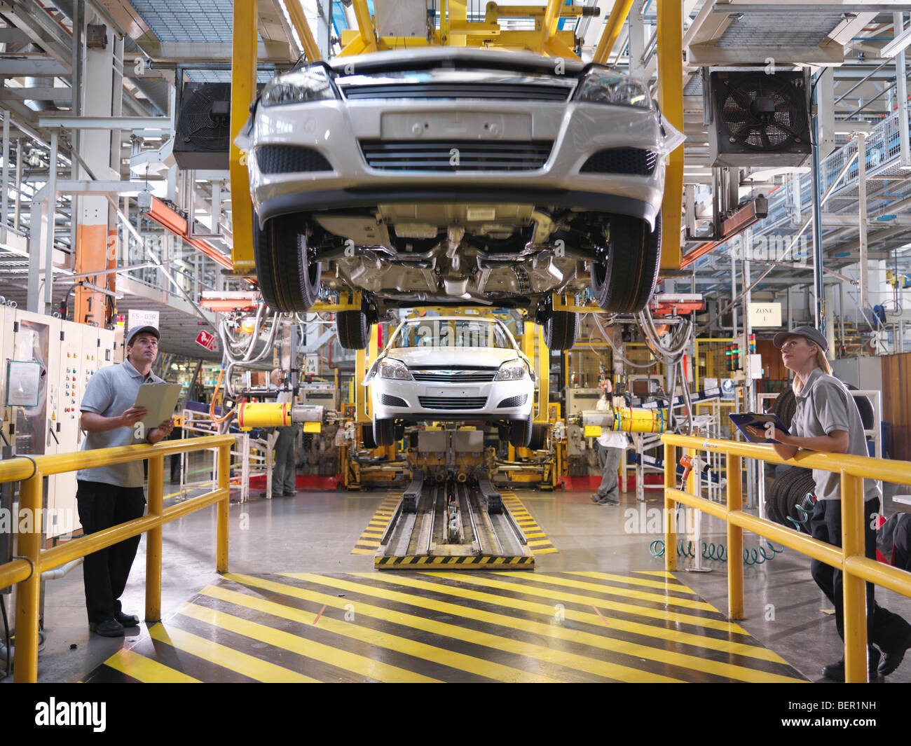 Car Assembly Line Stock Photos & Car Assembly Line Stock Images - Alamy