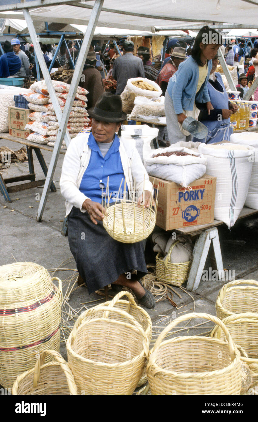 Basketweaver. Ecuador highlands local market Stock Photo