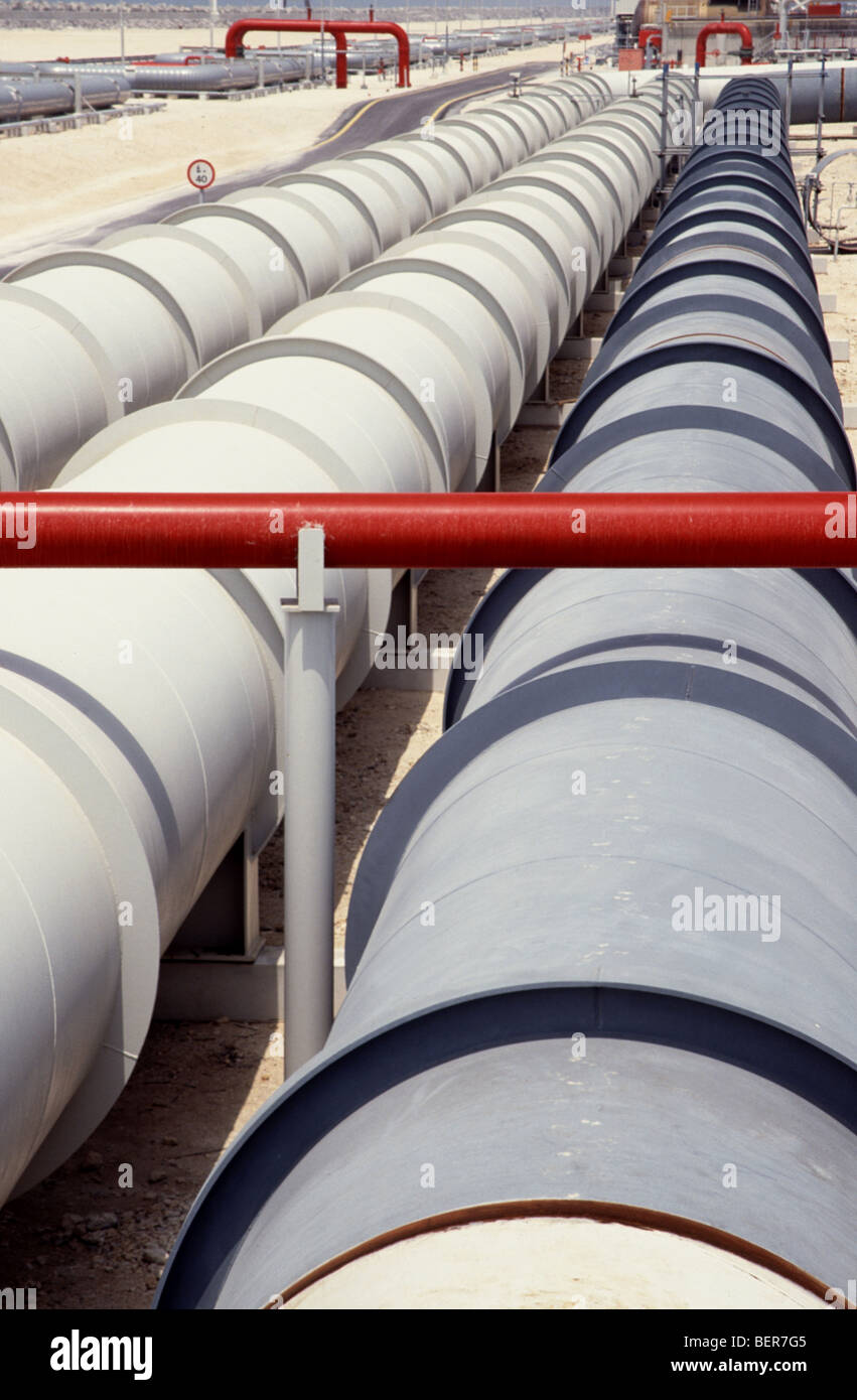 Qatar gas plant hires stock photography and images Alamy