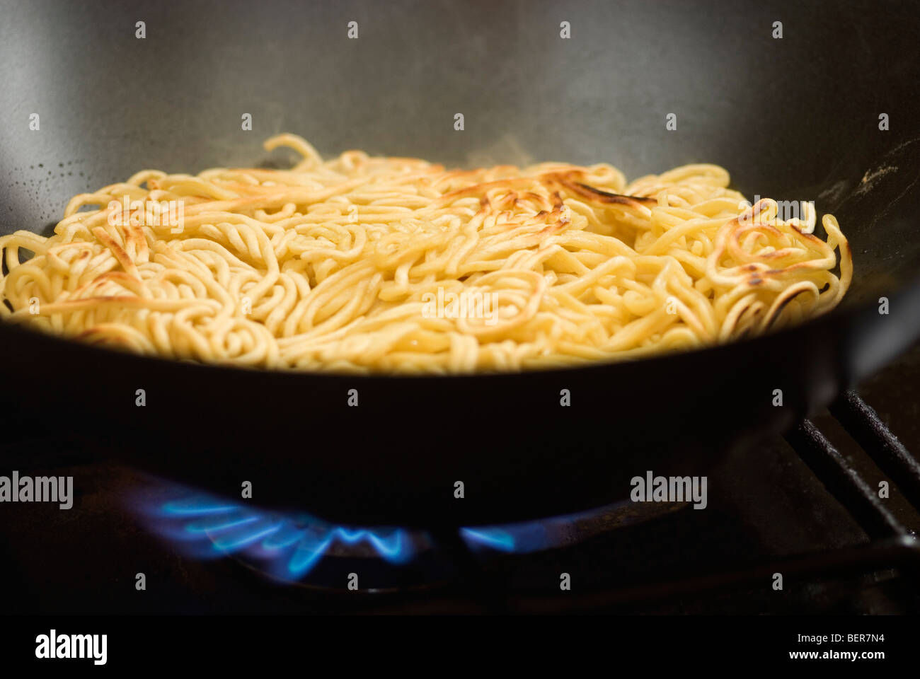 Crispy fried noodles hires stock photography and images Alamy