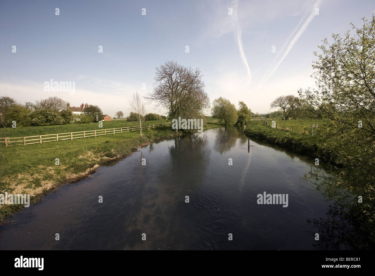 West Beck chalk stream river, Wansford, Driffield, East Yorkshire, UK Stock Photo