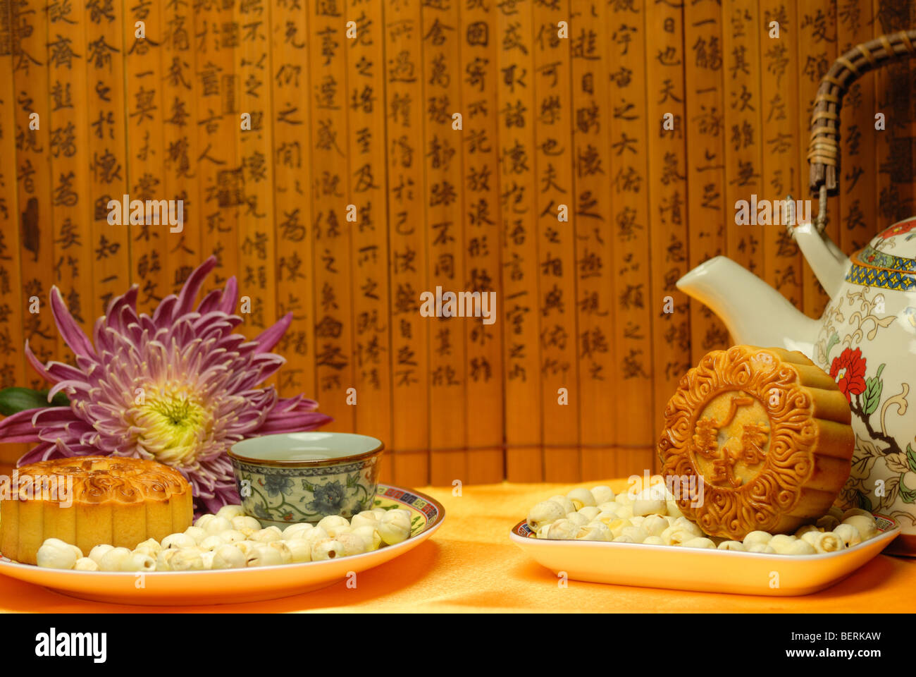 Chinese famous foodMoon cake Stock Photo Alamy