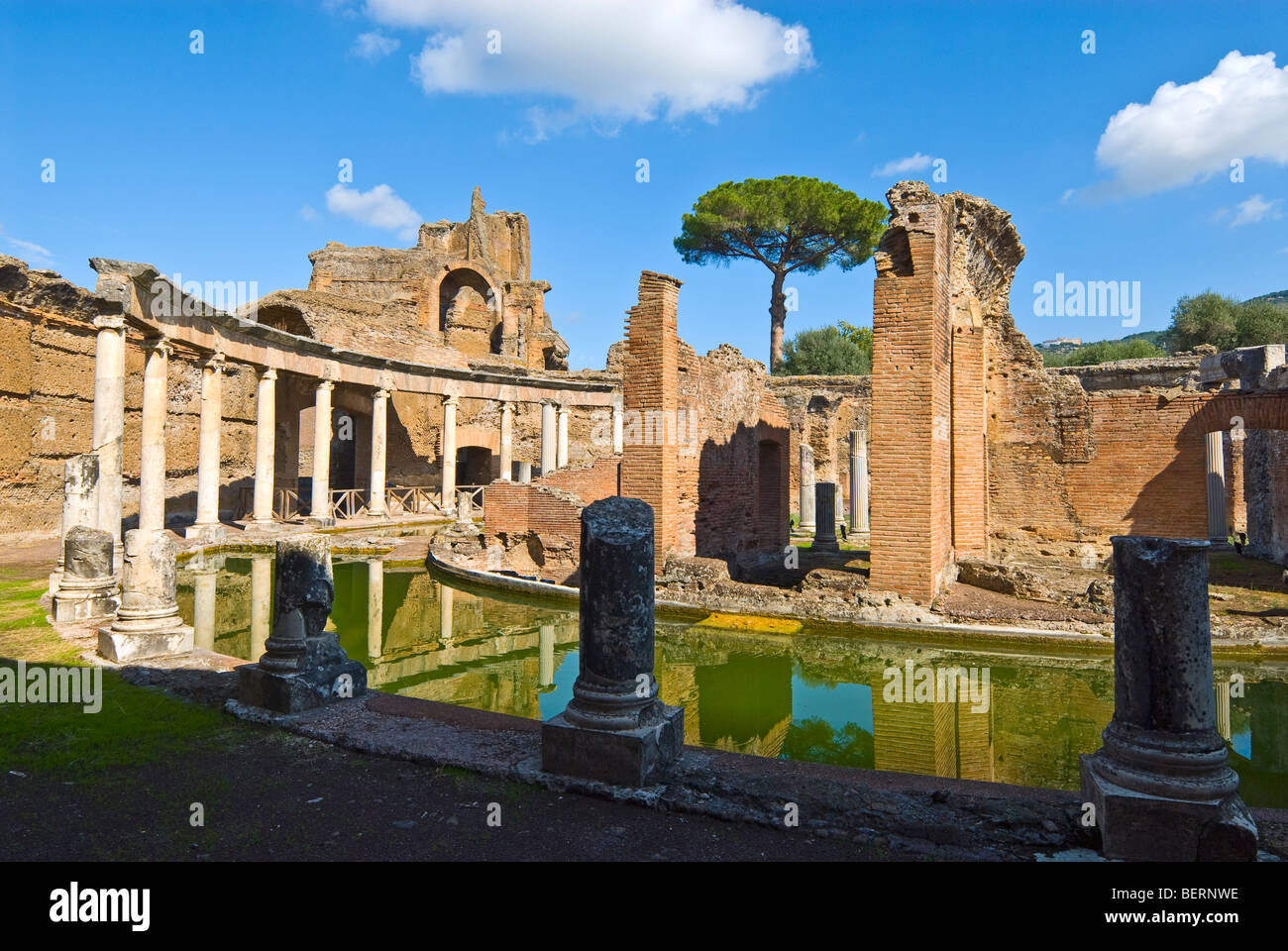 The Island Villa Maritime Theatre With The Latin Library Behind Villa Adriana Hadrian S Villa Near Tivoli Italy Stock Photo Alamy
