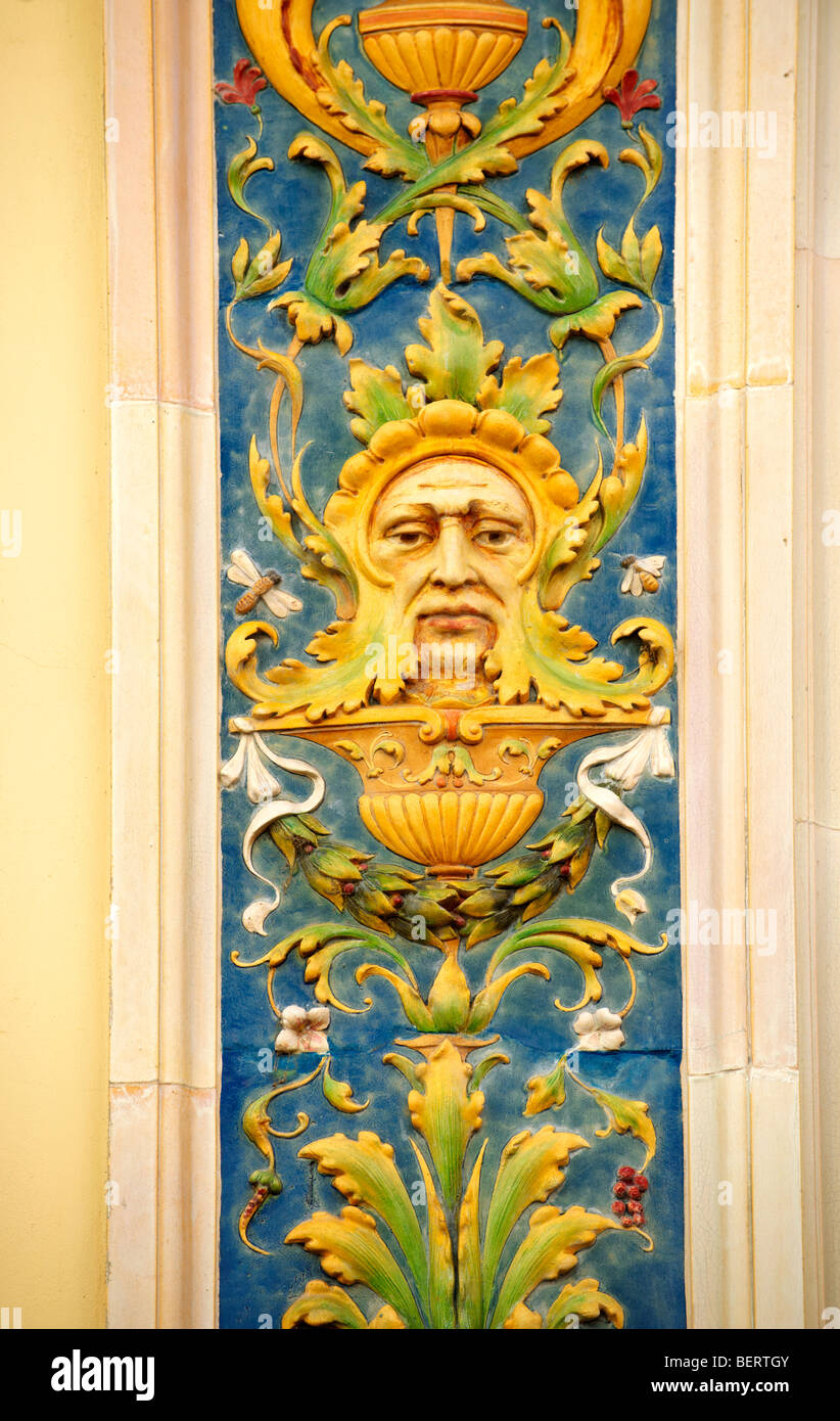 Zsolnay hungarian tiles hires stock photography and images Alamy