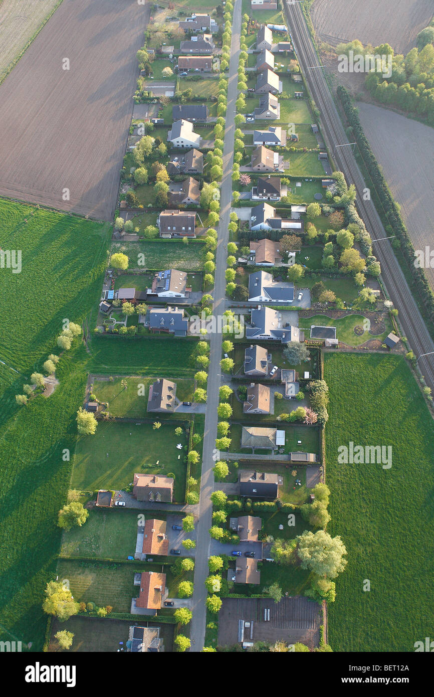 Ribbon development, urbanisation at the border of agricultural area