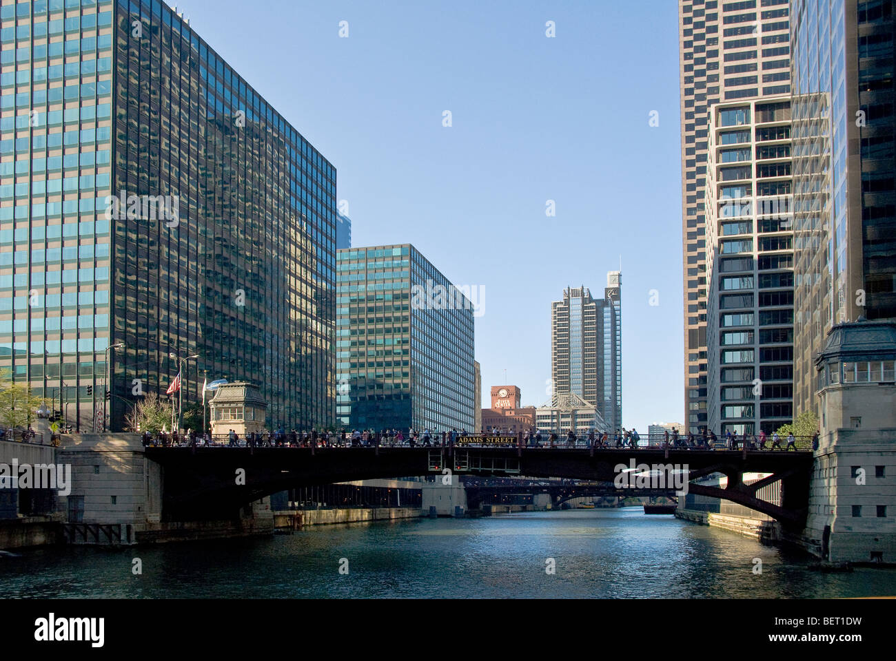 Architectural landmarks and historic structures align the Chicago River