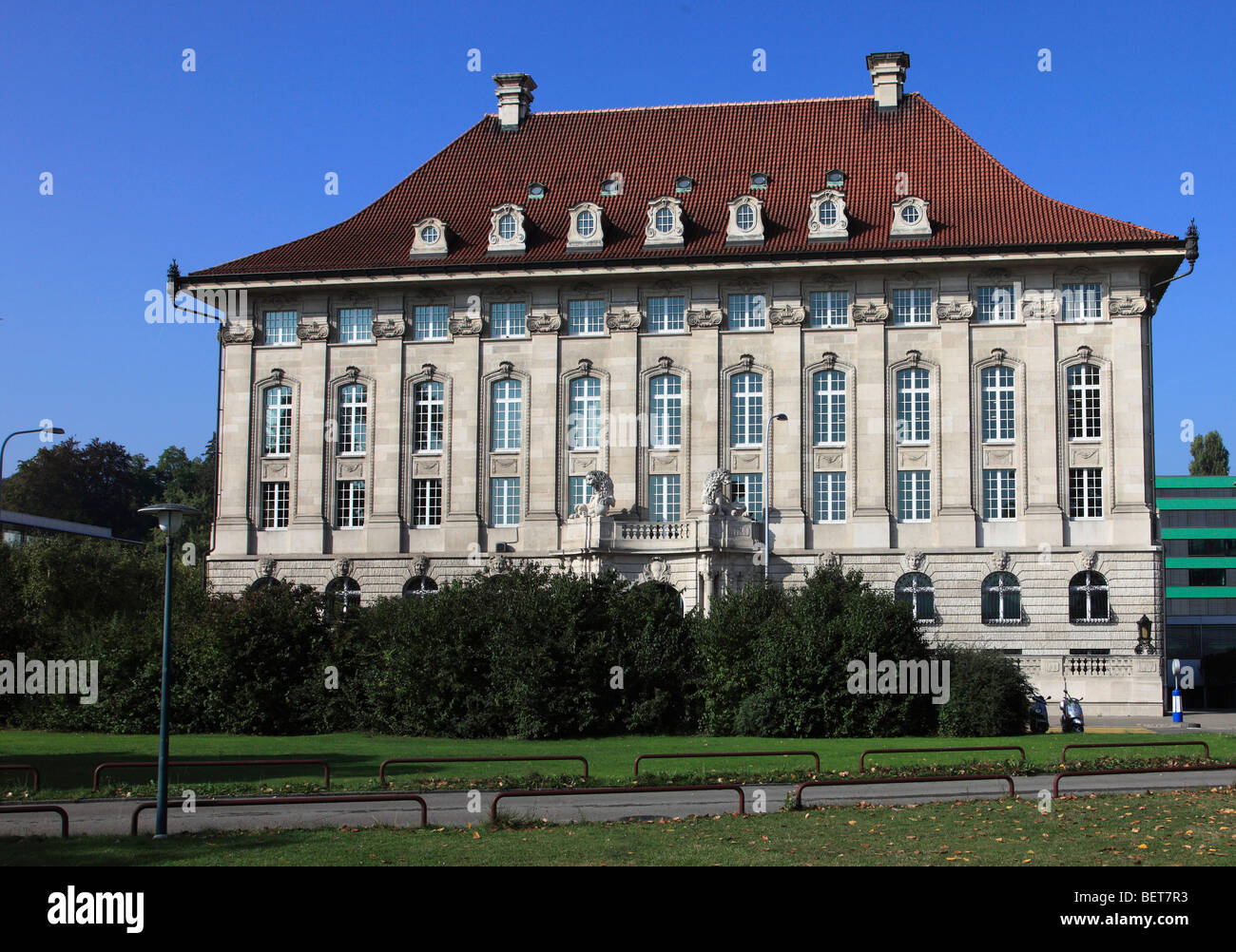 Switzerland, Zurich, Swiss Re Insurance Building Stock Photo Alamy