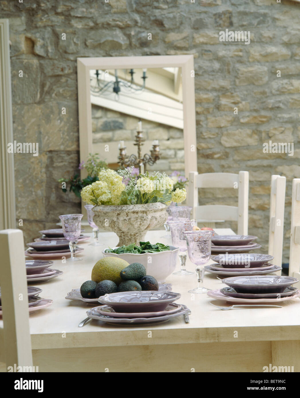 Interiors dining room mirrors hires stock photography and images Alamy