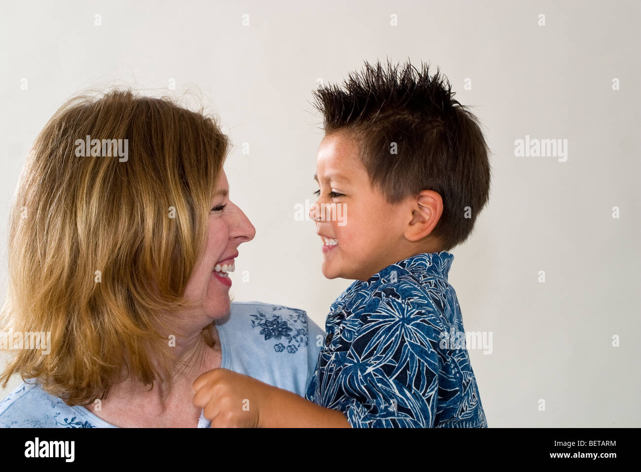 40 year old woman dating a 50 year old man