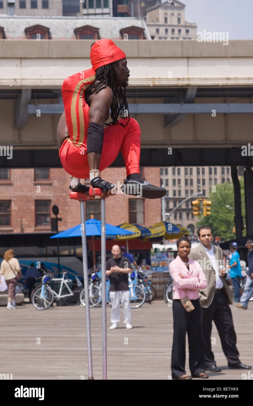 Street performer in New York City, USA Stock Photo Alamy