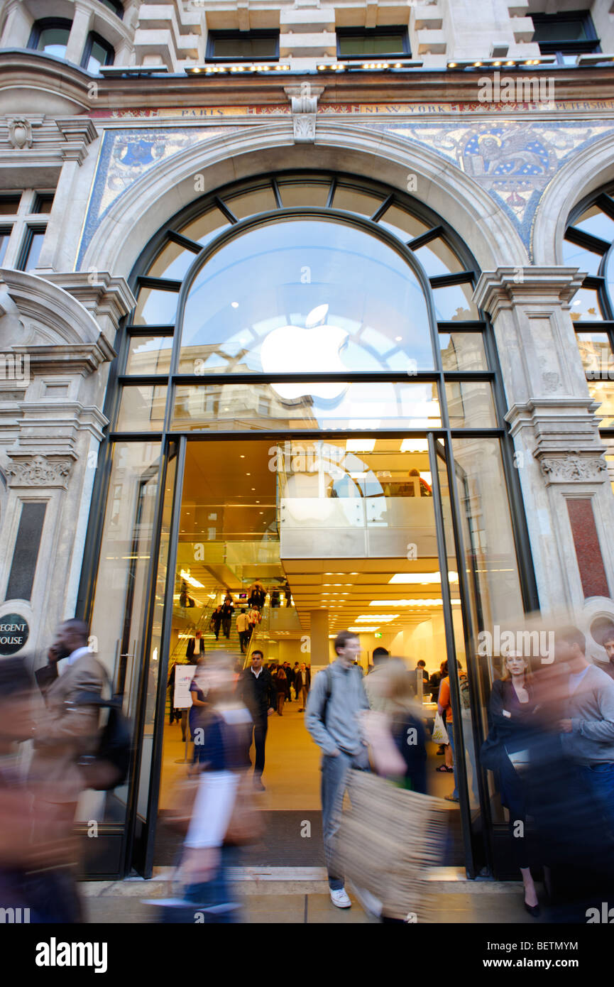 Apple store. Regents Street. London. Britain. UK Stock Photo