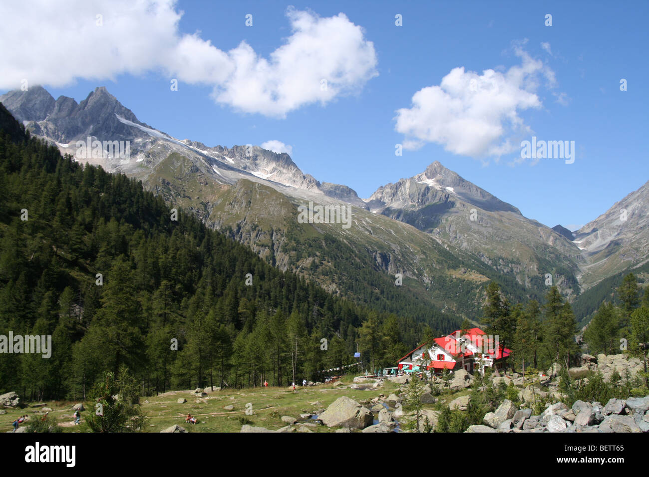 Rifugio Gerli-Porro backed by Monte del Forno in upper Valmalenco, Italy  Central Alps Stock Photo - Alamy