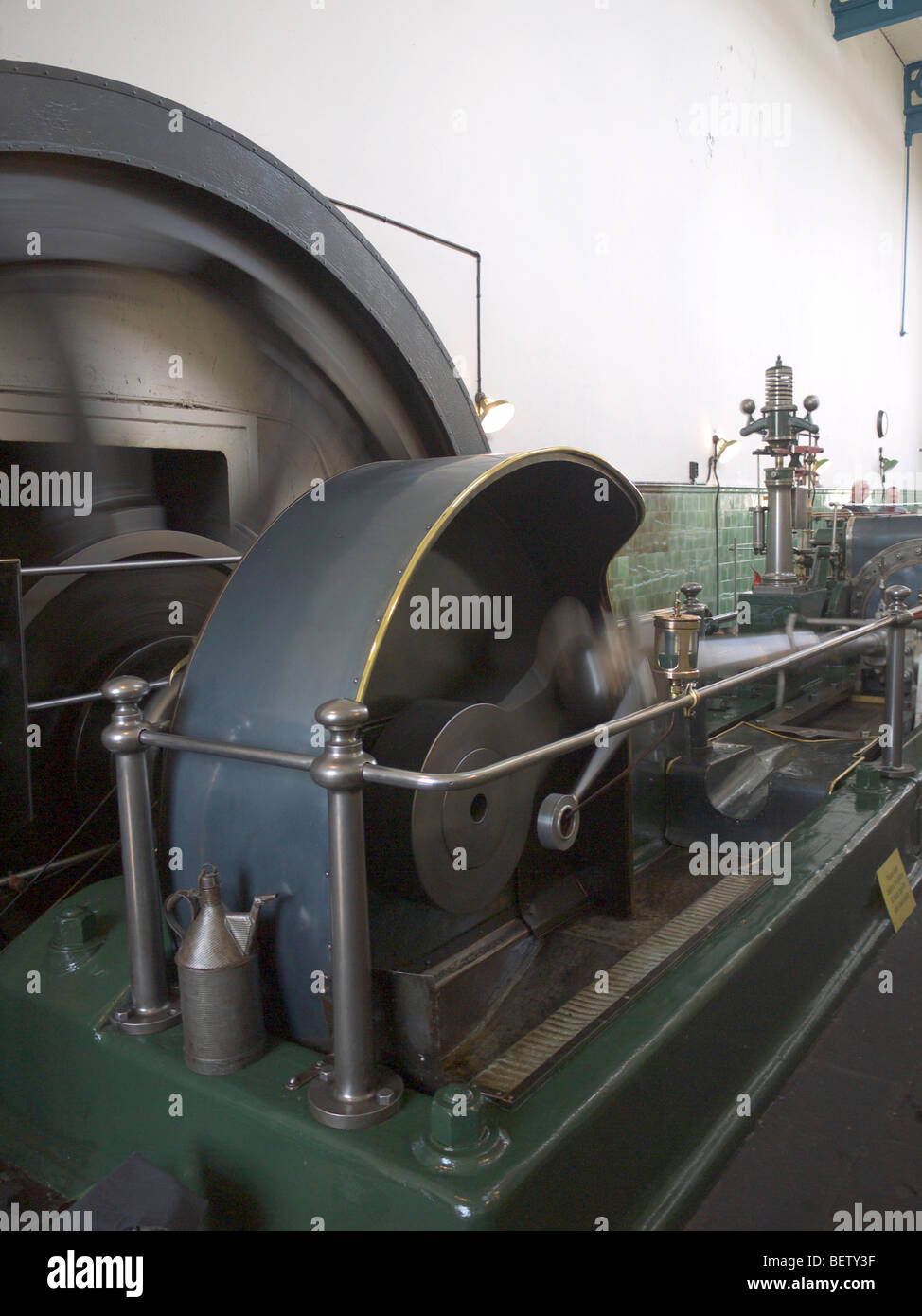 The steam engine powering the looms of the Queen Street MIll Textile