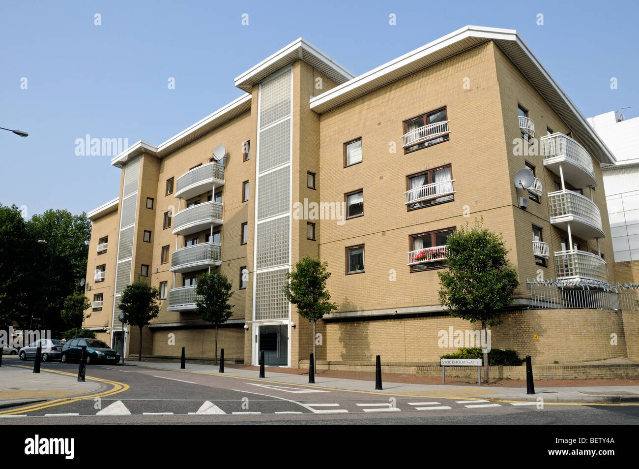 Modern flats in Wapping, London England UK Stock Photo Alamy