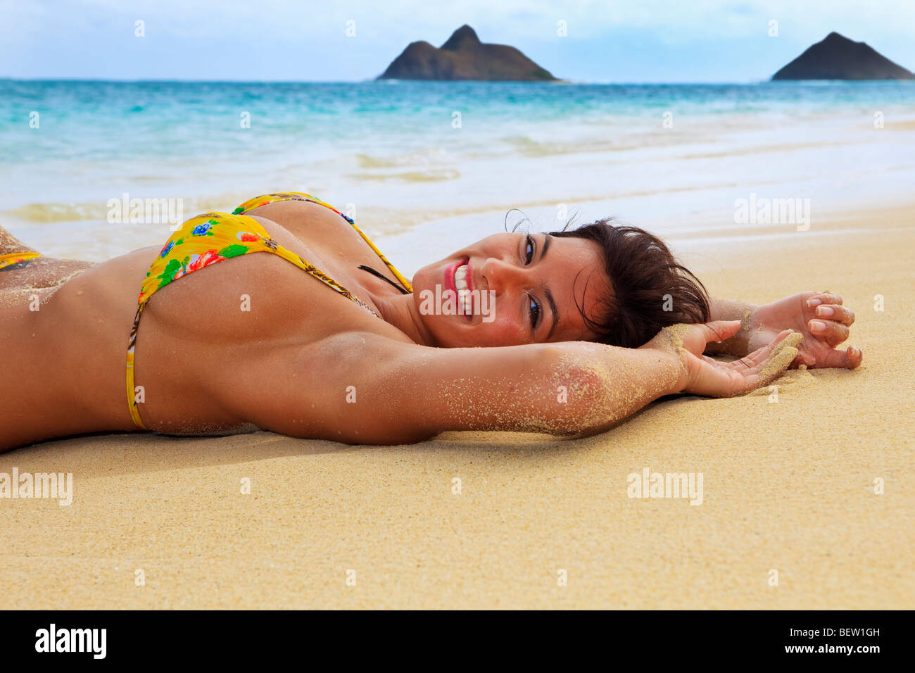 Busty bikini hi-res stock photography and images - Alamy