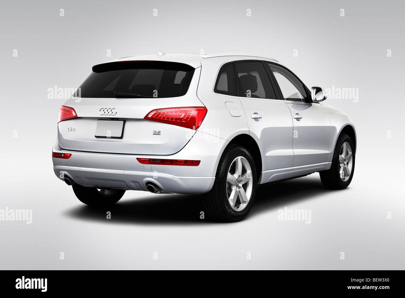 2010 Audi Q5 3.2 in Silver - Rear angle view Stock Photo